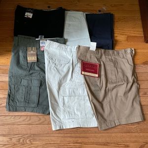 Men’s Cargo and Pleated Shorts Size 32